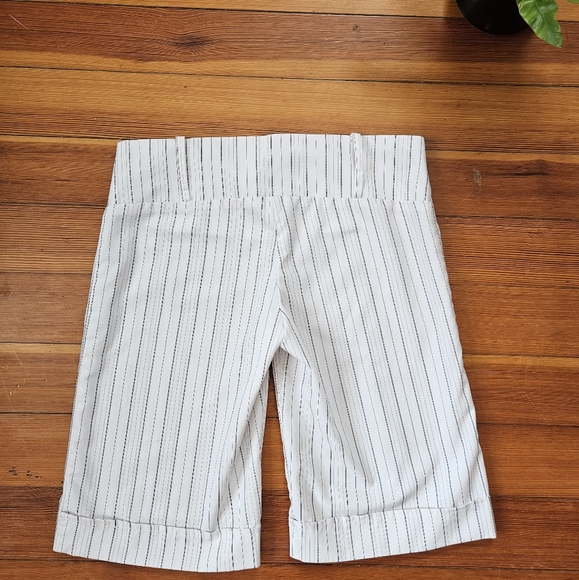 Pin Striped Bermuda Shorts - Picture 4 of 5